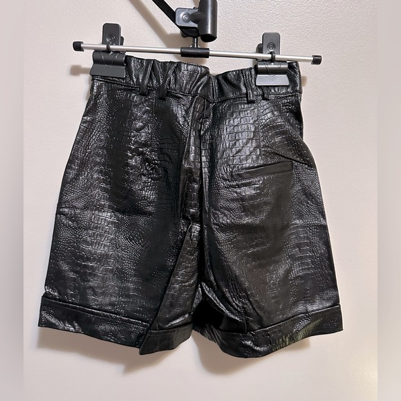 Dynamite| faux croc leather shorts - Picture 4 of 5